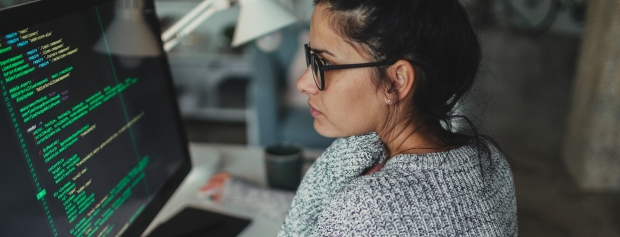 Kvindelig webudvikler